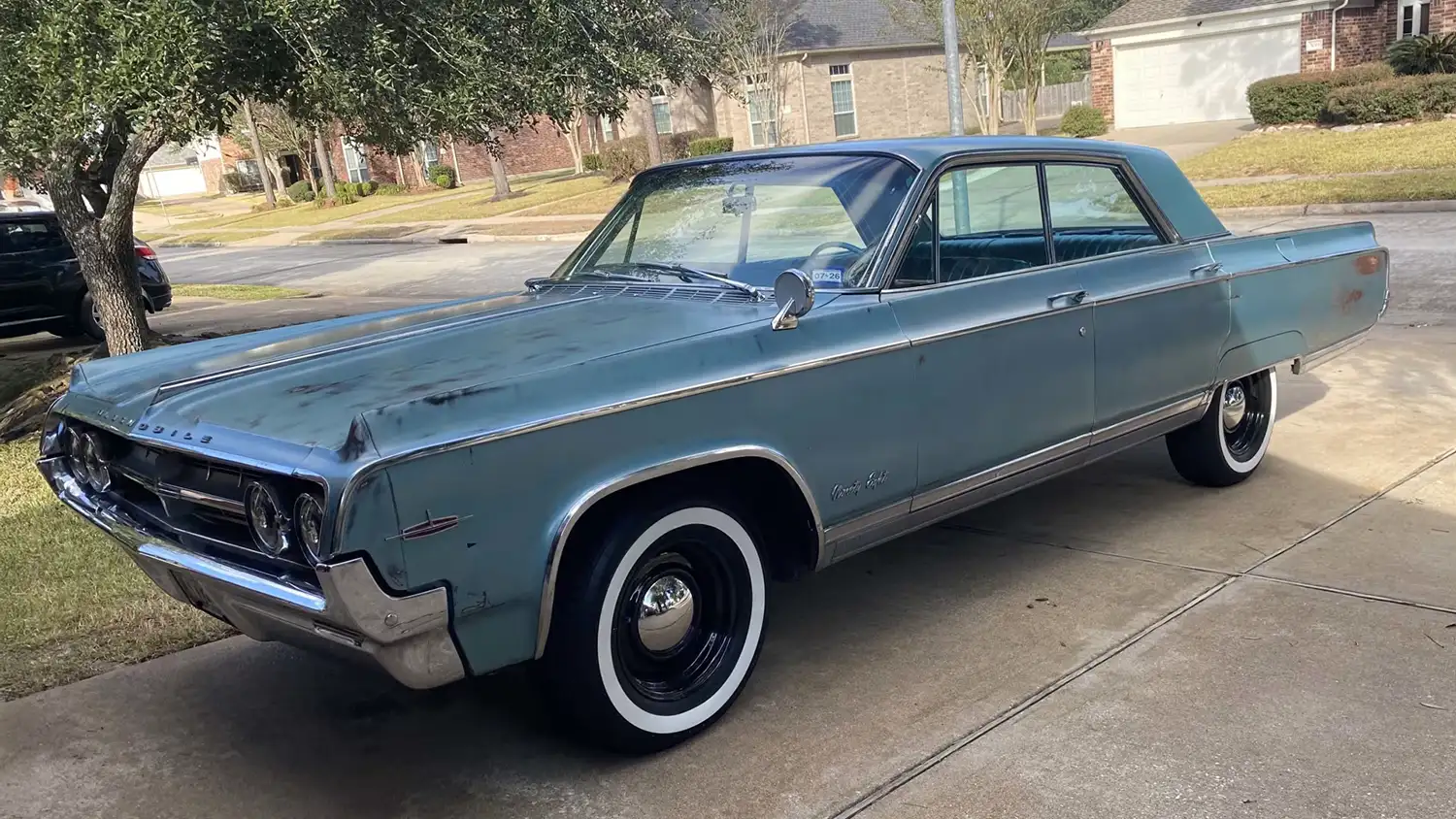 1964 Oldsmobile 98 Holiday Sedan