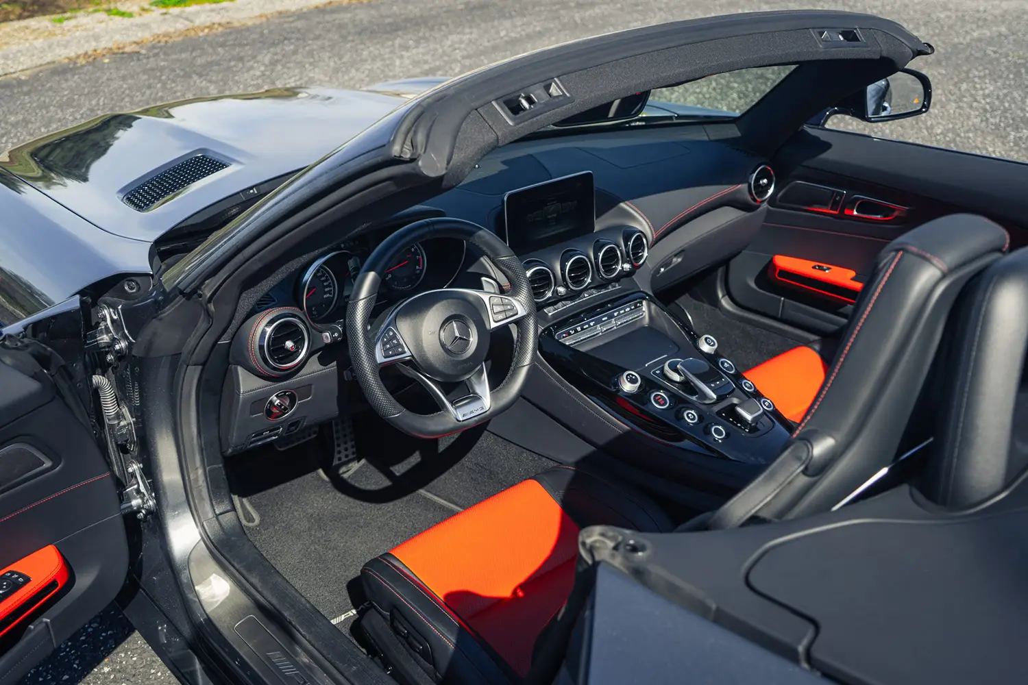 2018 Mercedes-AMG GT Roadster