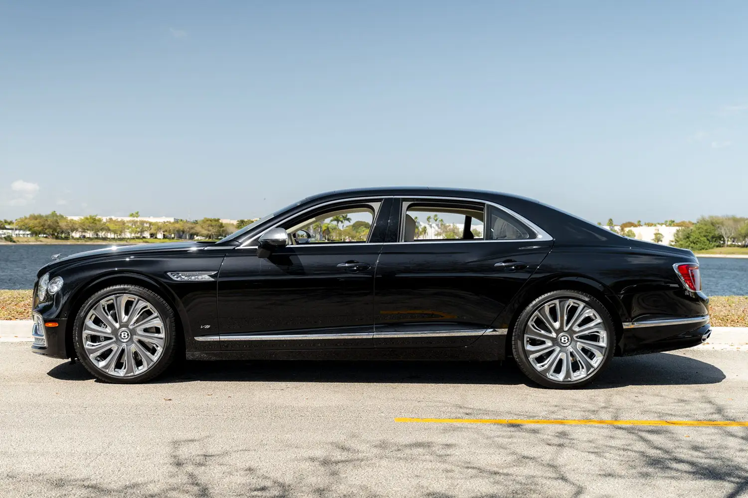 2022 Bentley Flying Spur V8 Mulliner