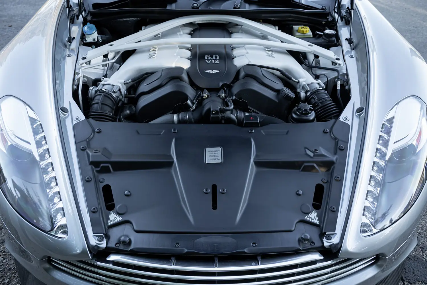 2014 Aston Martin Vanquish Coupe