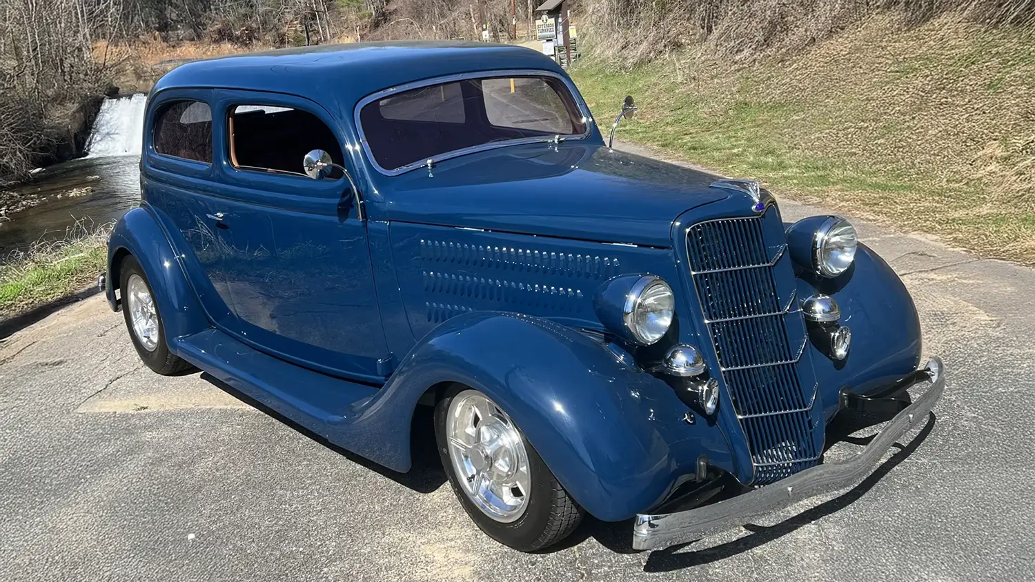 1935 Ford Tudor Sedan