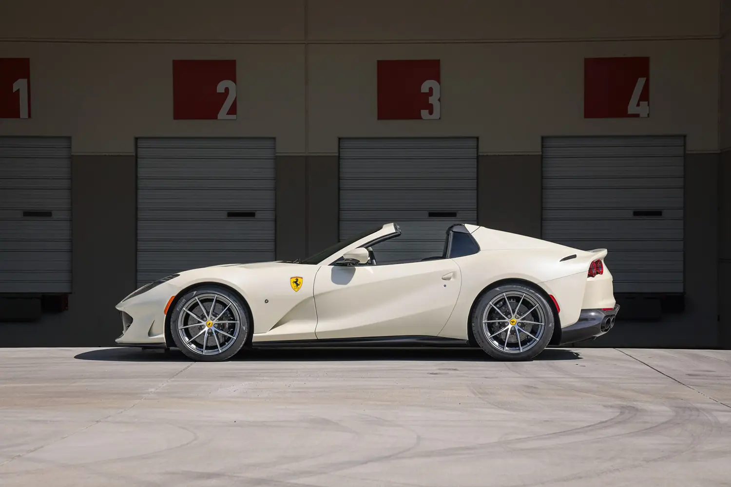 2023 Ferrari 812 GTS