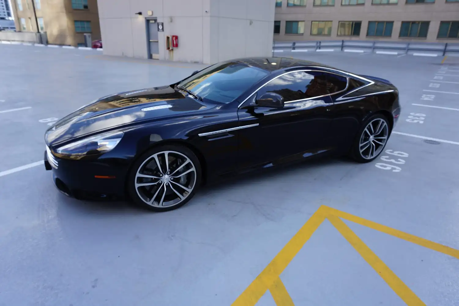 2014 Aston Martin DB9 V12