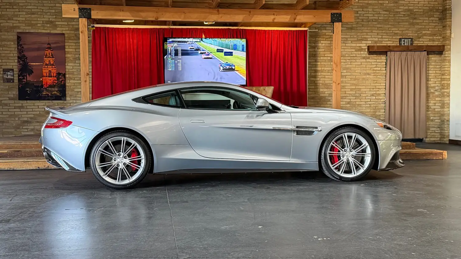 2014 Aston Martin Vanquish Coupe