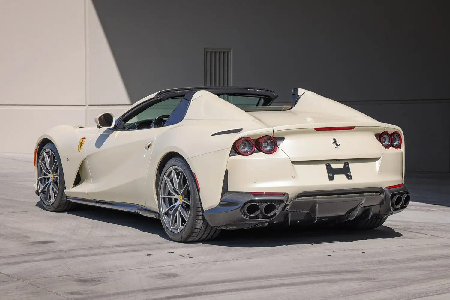 2023 Ferrari 812 GTS