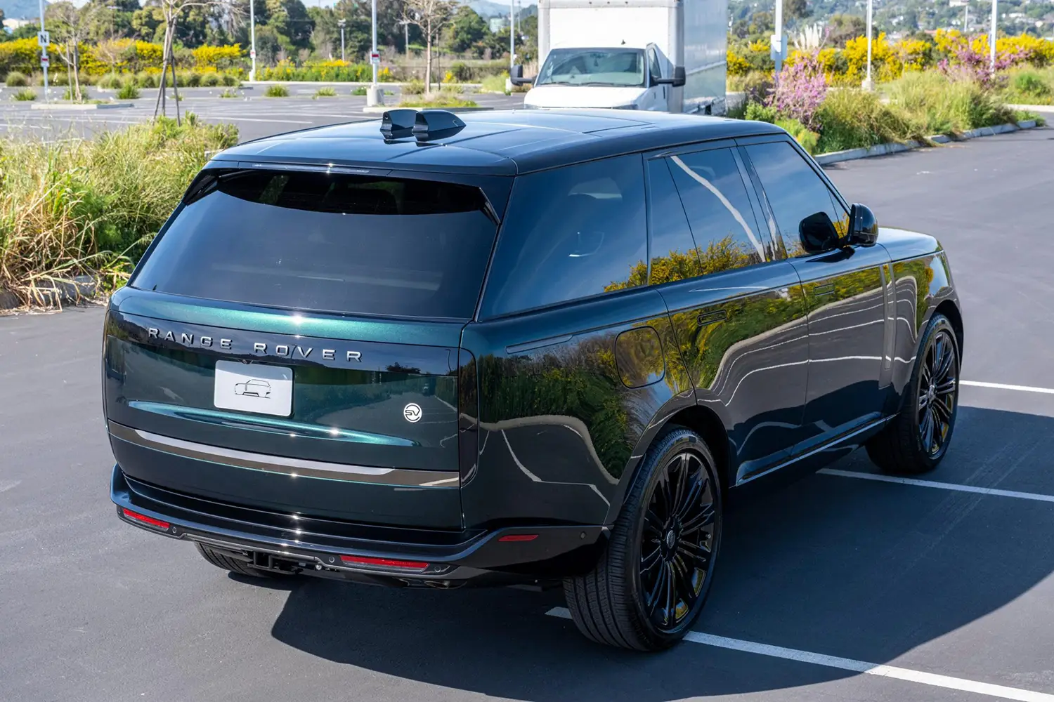 2025 Range Rover P615 SV