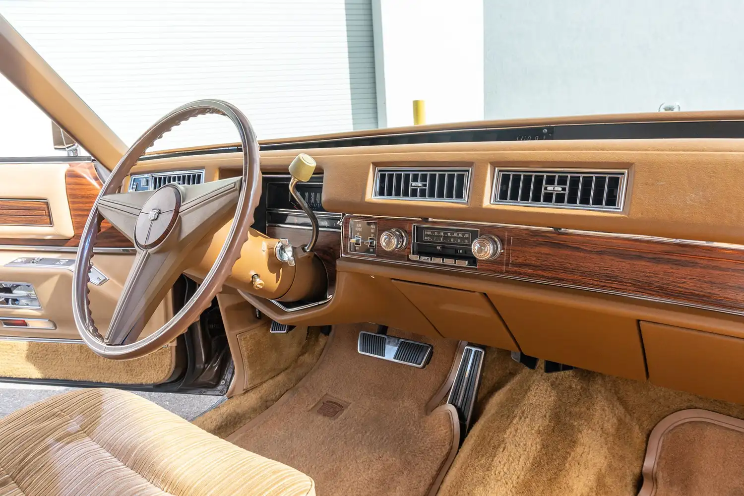 1976 Cadillac Coupe DeVille