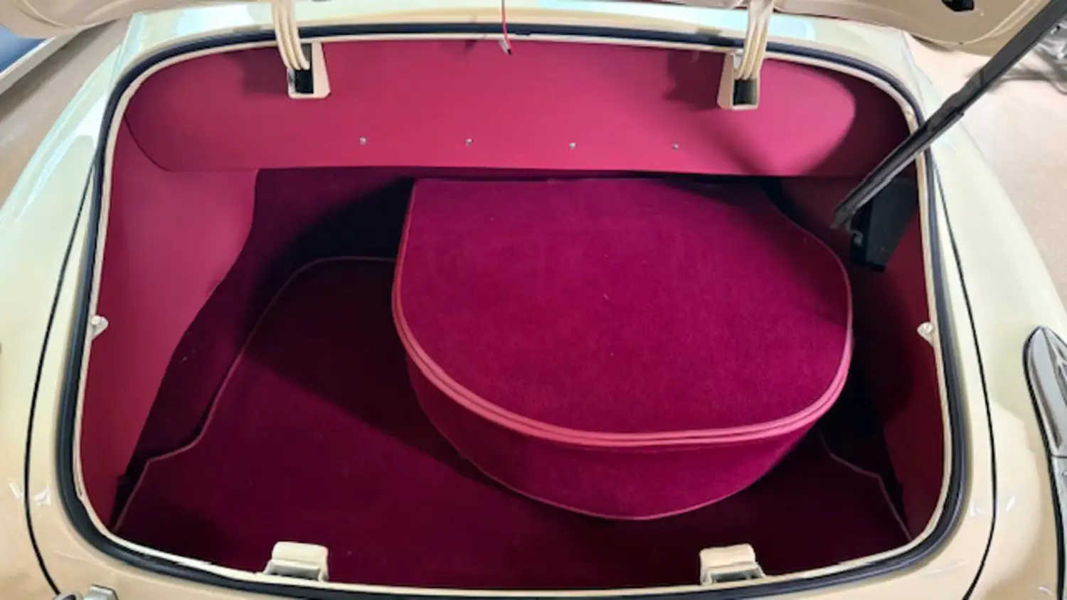 1947 Cadillac Series 62 Convertible Coupe