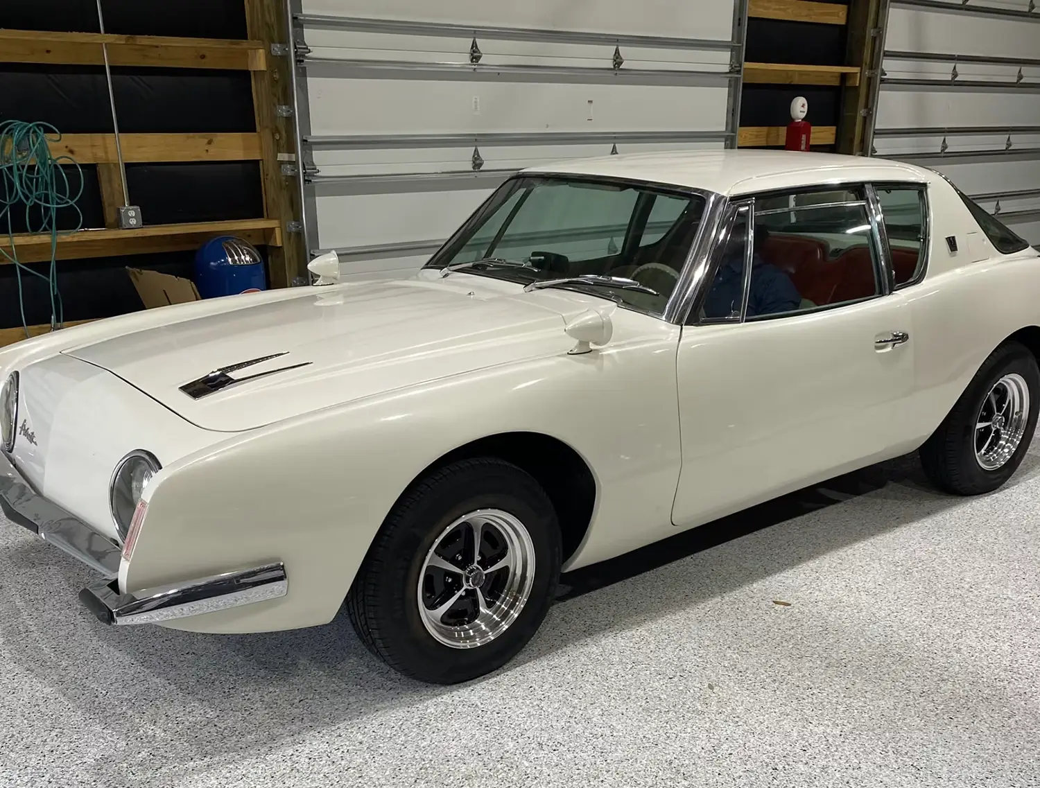 1963 Studebaker Avanti