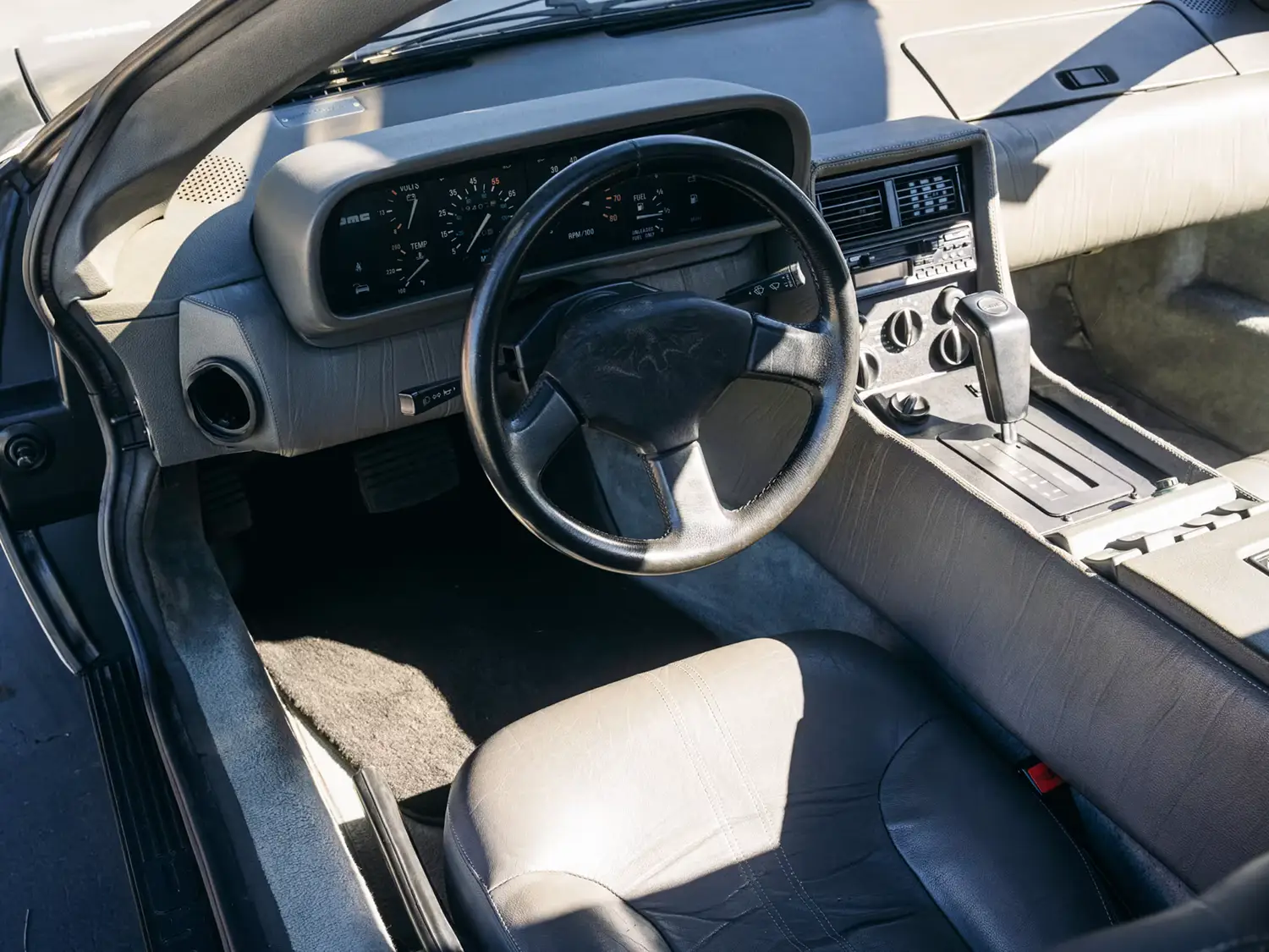 1982 DeLorean DMC-12 1982 DeLorean DMC-12