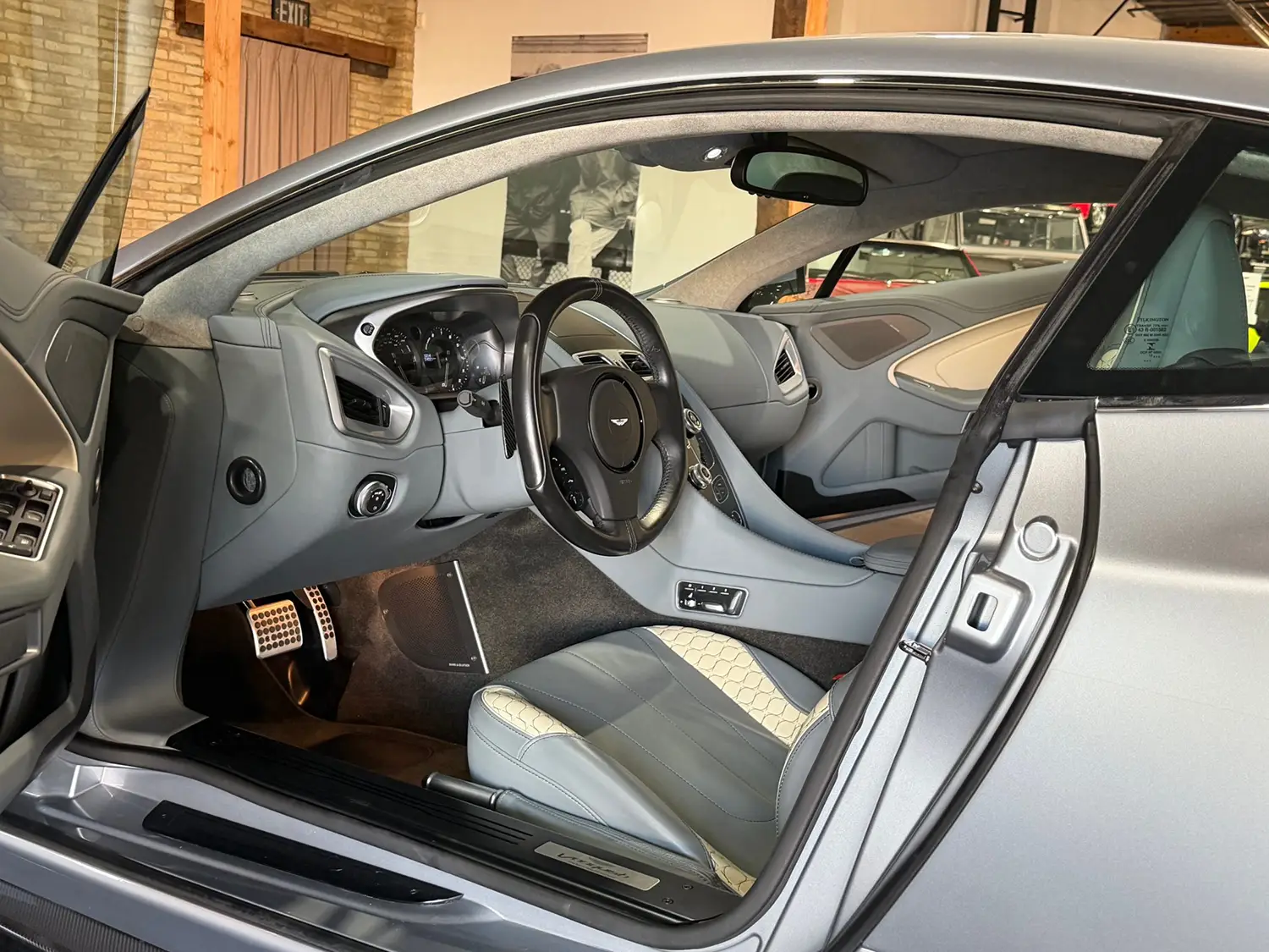 2014 Aston Martin Vanquish Coupe