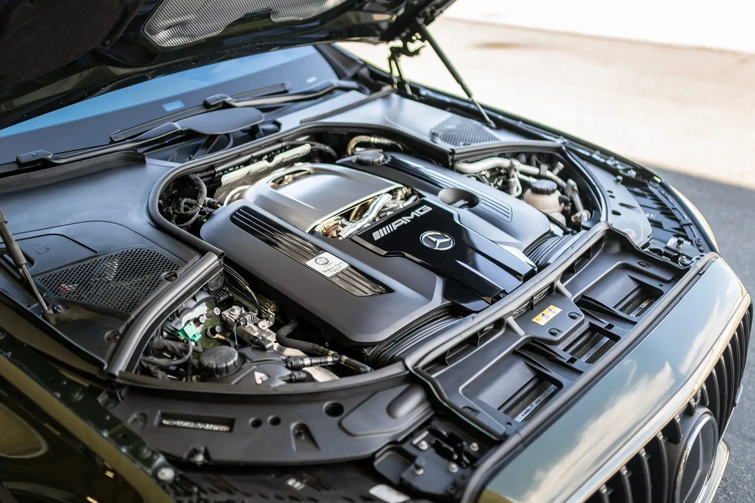 2025 Mercedes-AMG S63 E Performance