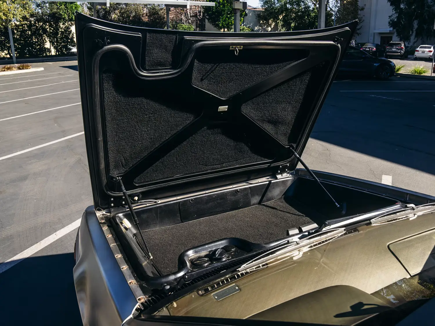 1982 DeLorean DMC-12 1982 DeLorean DMC-12