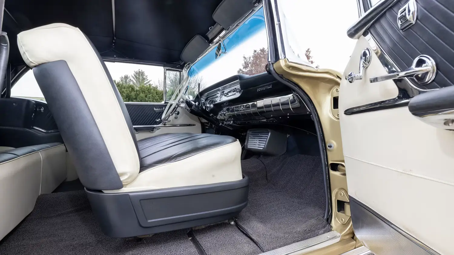 1957 Pontiac Bonneville Convertible