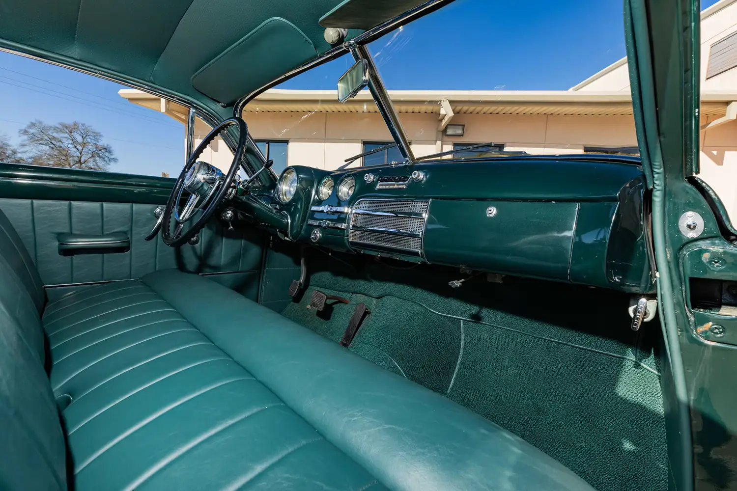 1949 Buick Roadmaster Sedanette