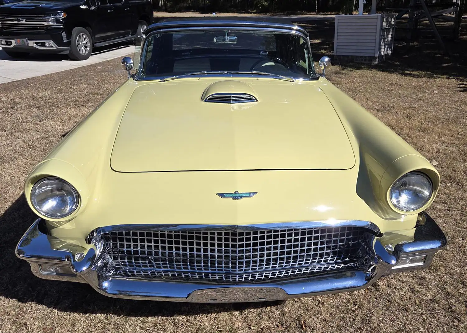 1957 Ford Thunderbird