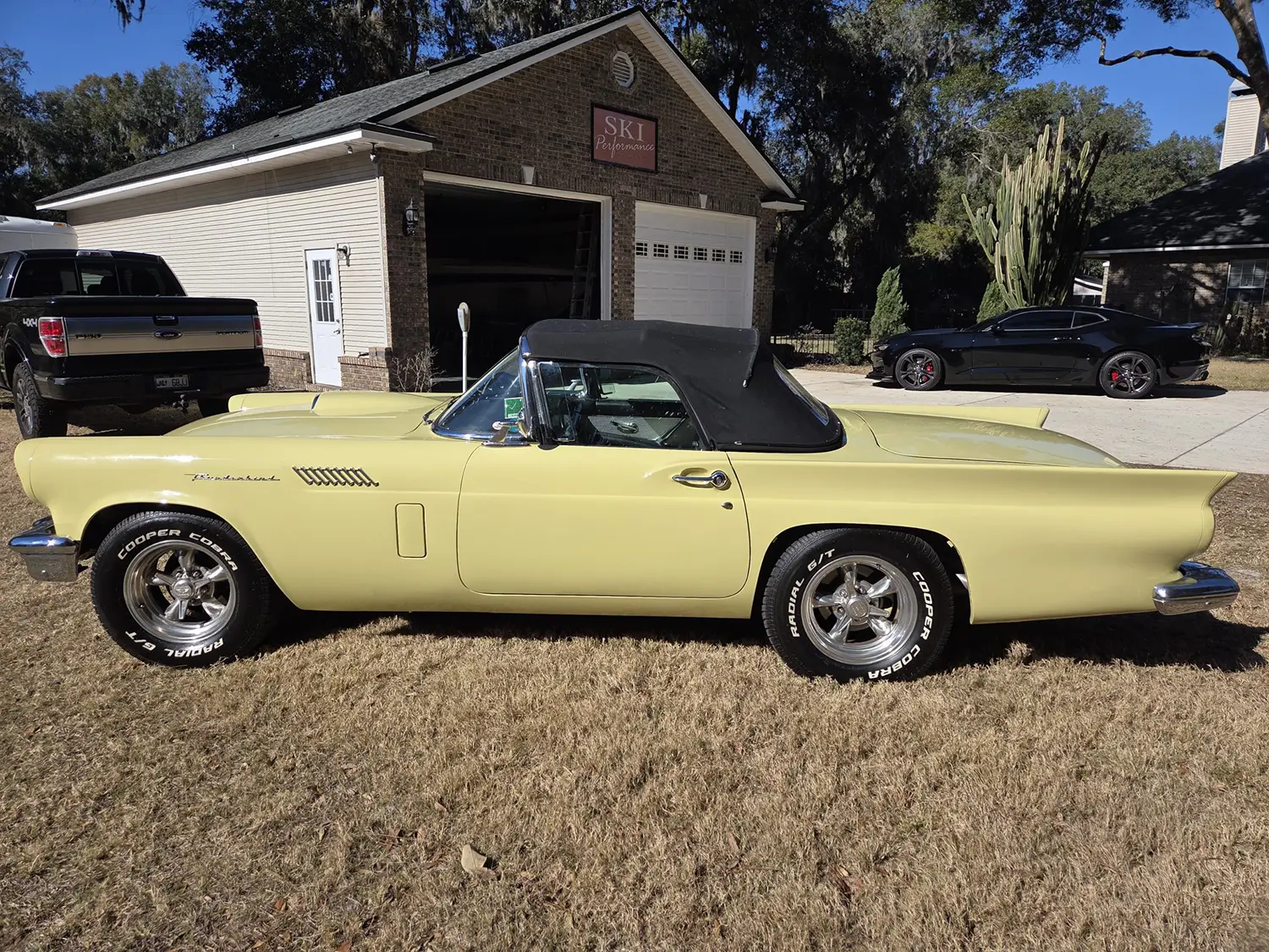1957 Ford Thunderbird