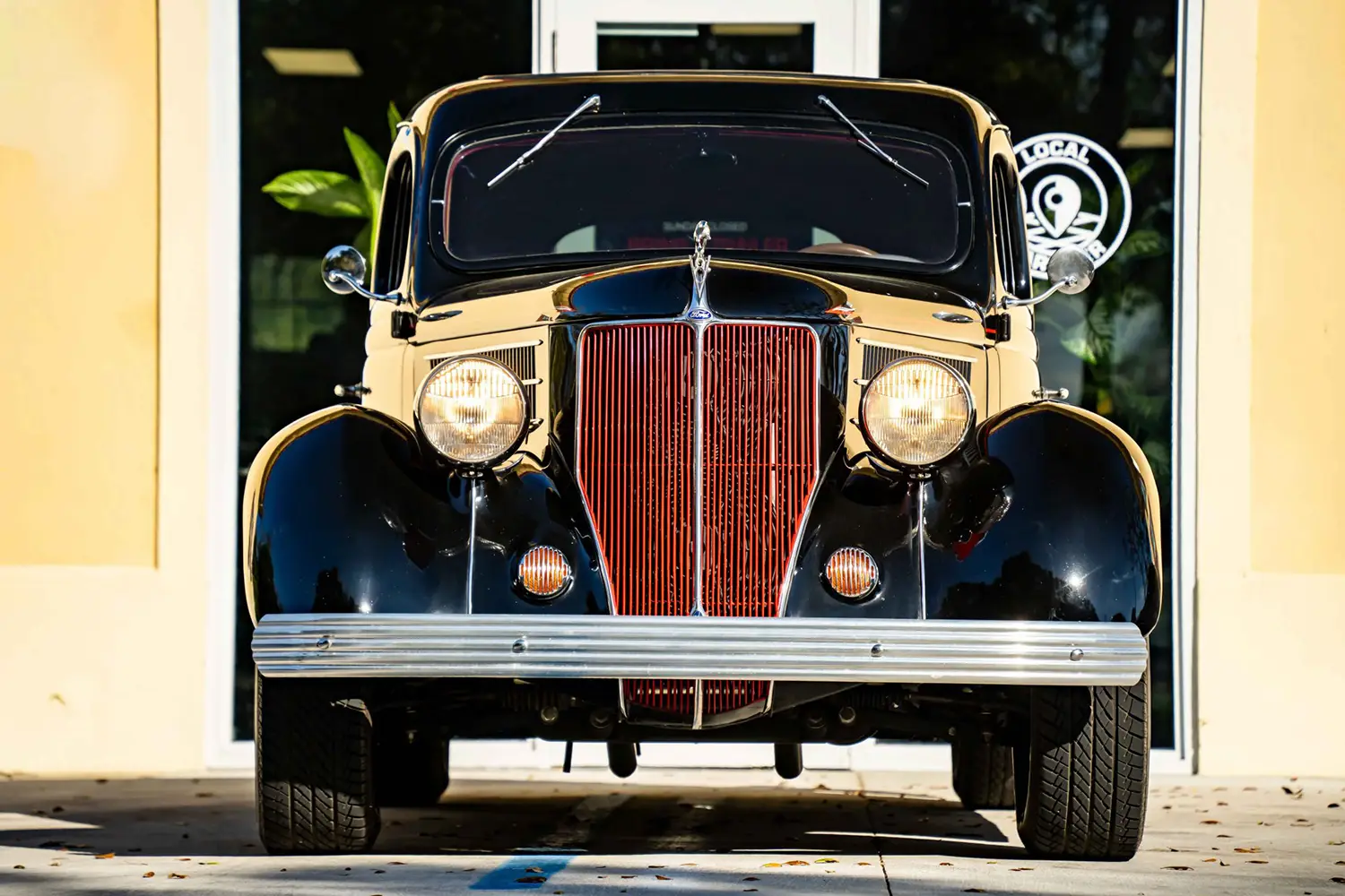1936 Ford Model 68 Fordor sedan