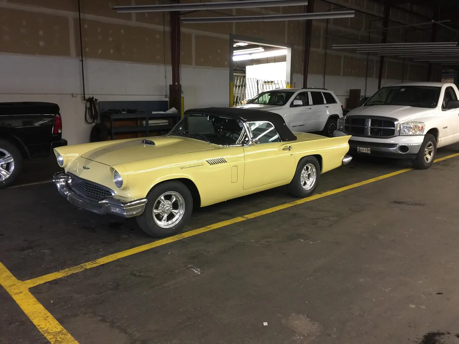 1957 Ford Thunderbird