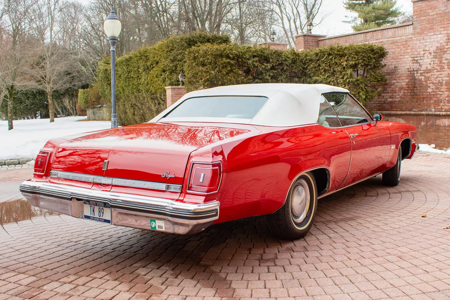 1975 Oldsmobile Delta 88 Royale