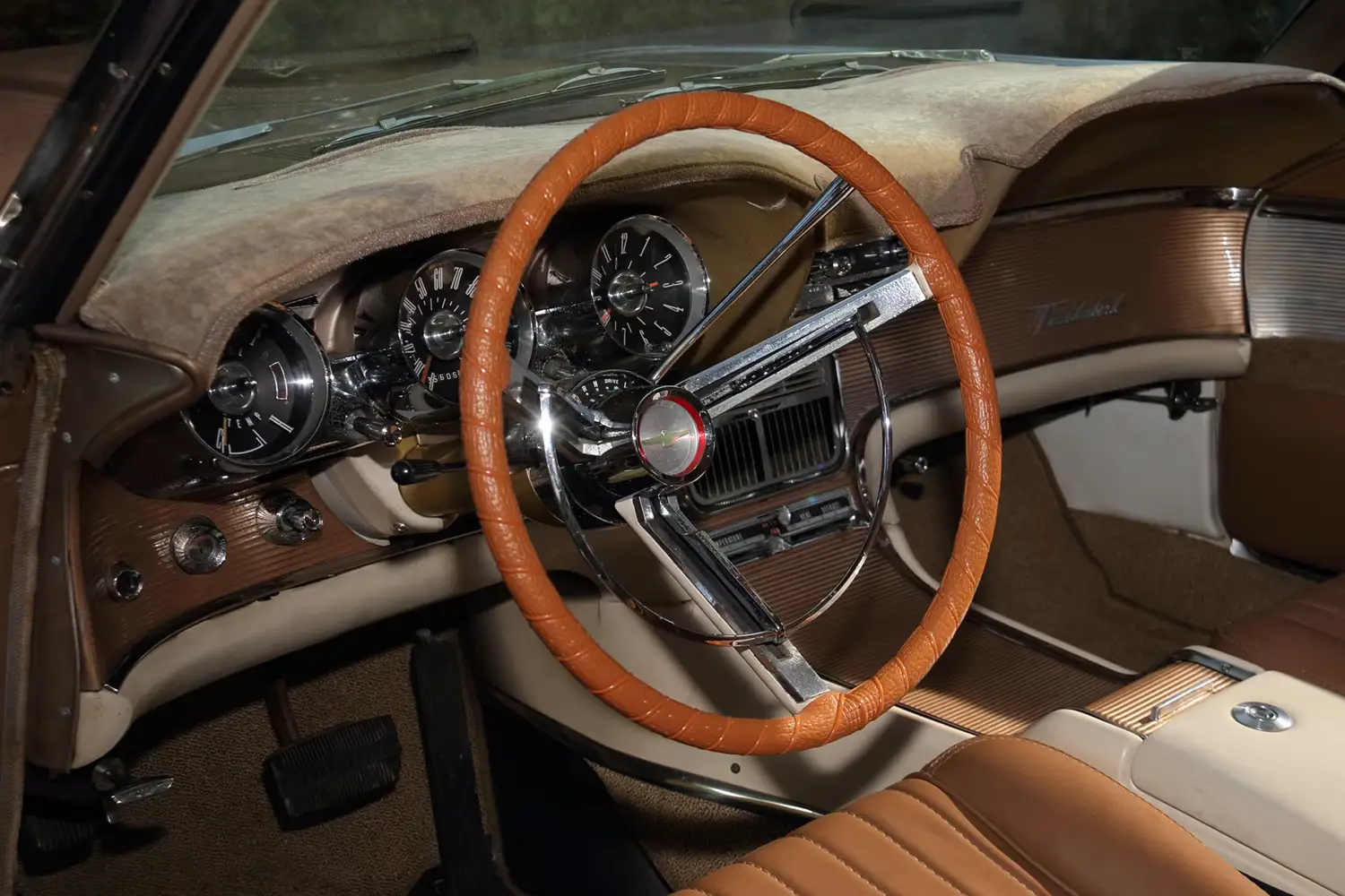 1962 Ford Thunderbird