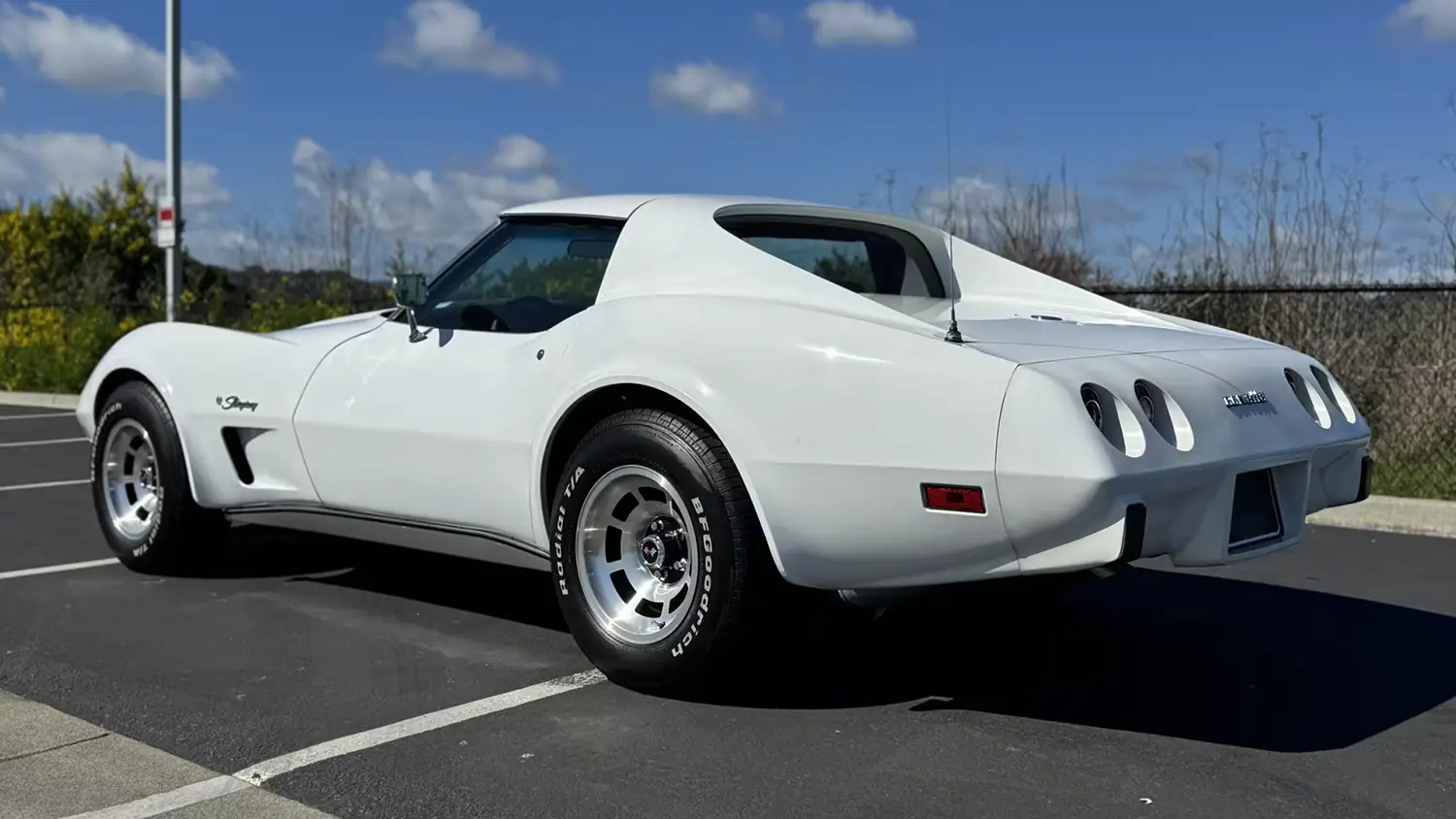 1976 Chevrolet Corvette Coupe 1976 Chevrolet Corvette Coupe