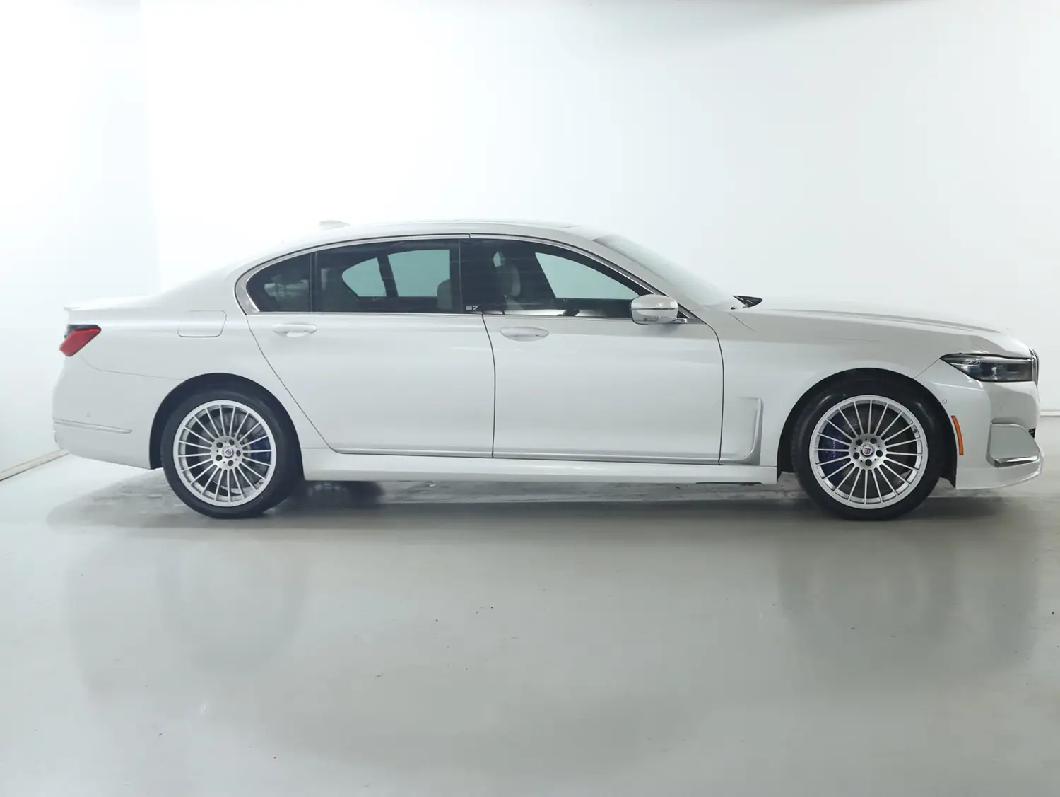 2020 BMW Alpina B7 xDrive 2020 BMW Alpina B7 xDrive