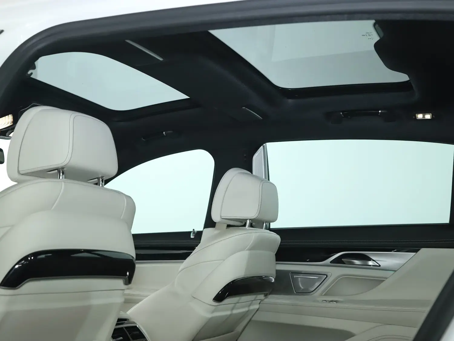 2020 BMW Alpina B7 xDrive 2020 BMW Alpina B7 xDrive