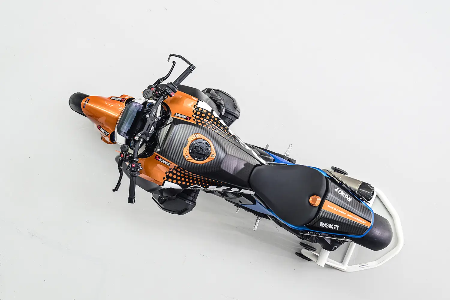 BMW R 1300 R Superhooligan BMW R 1300 R Superhooligan