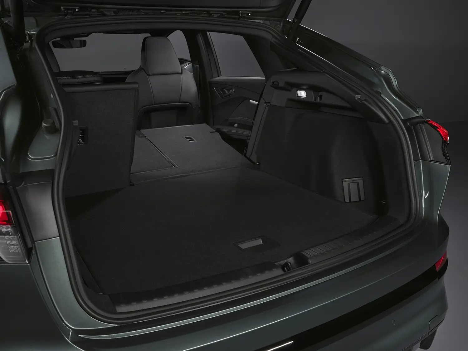 Audi Q4 Sportback e-tron - Photo 7