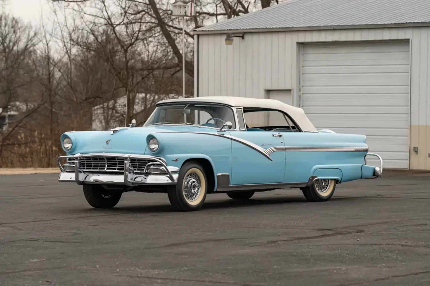 1956 Ford Fairlane Sunliner