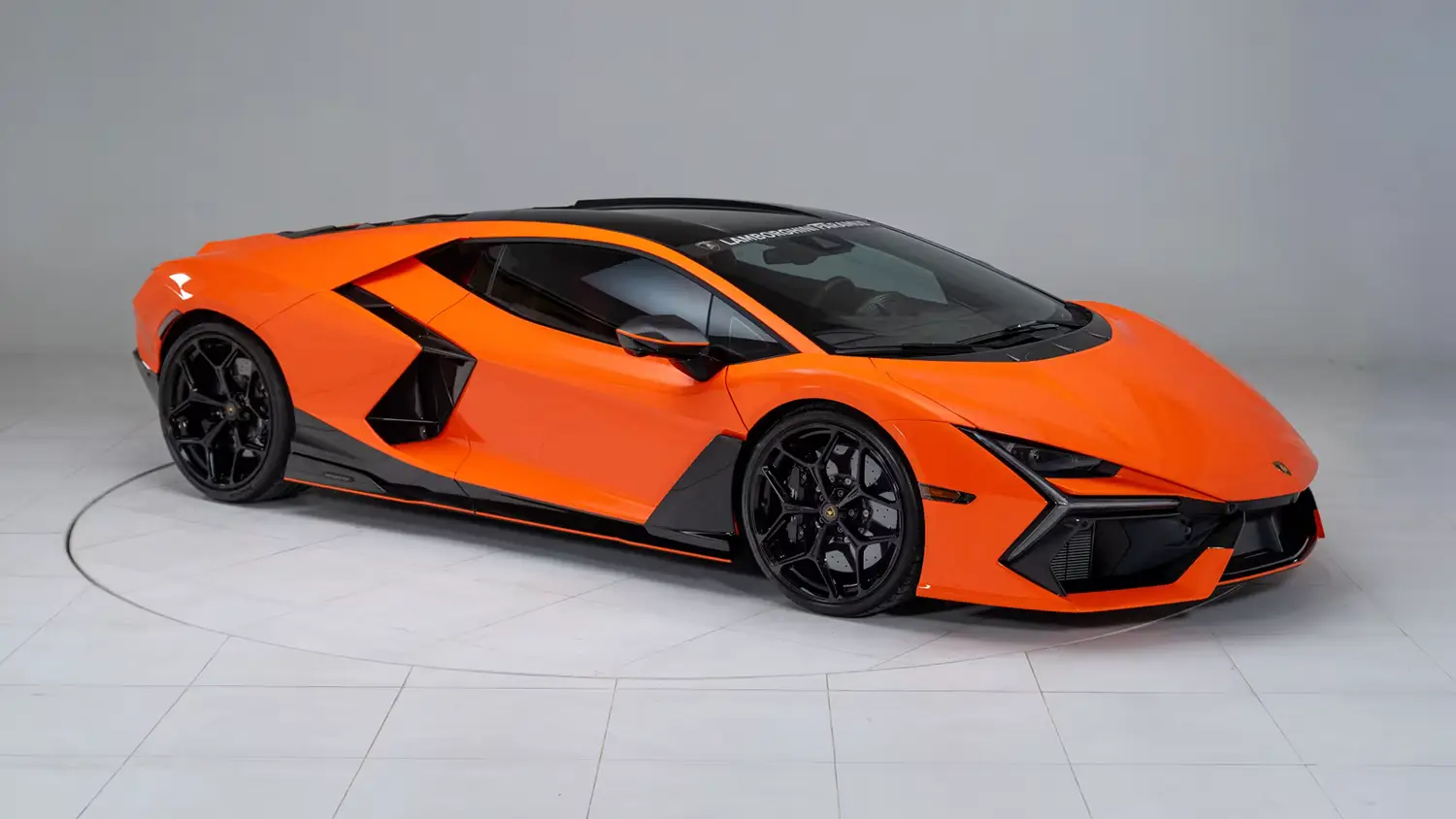 2024 Lamborghini Revuelto