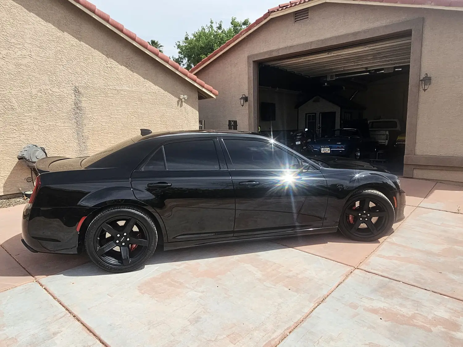 2020 Chrysler 300S - Photo 2