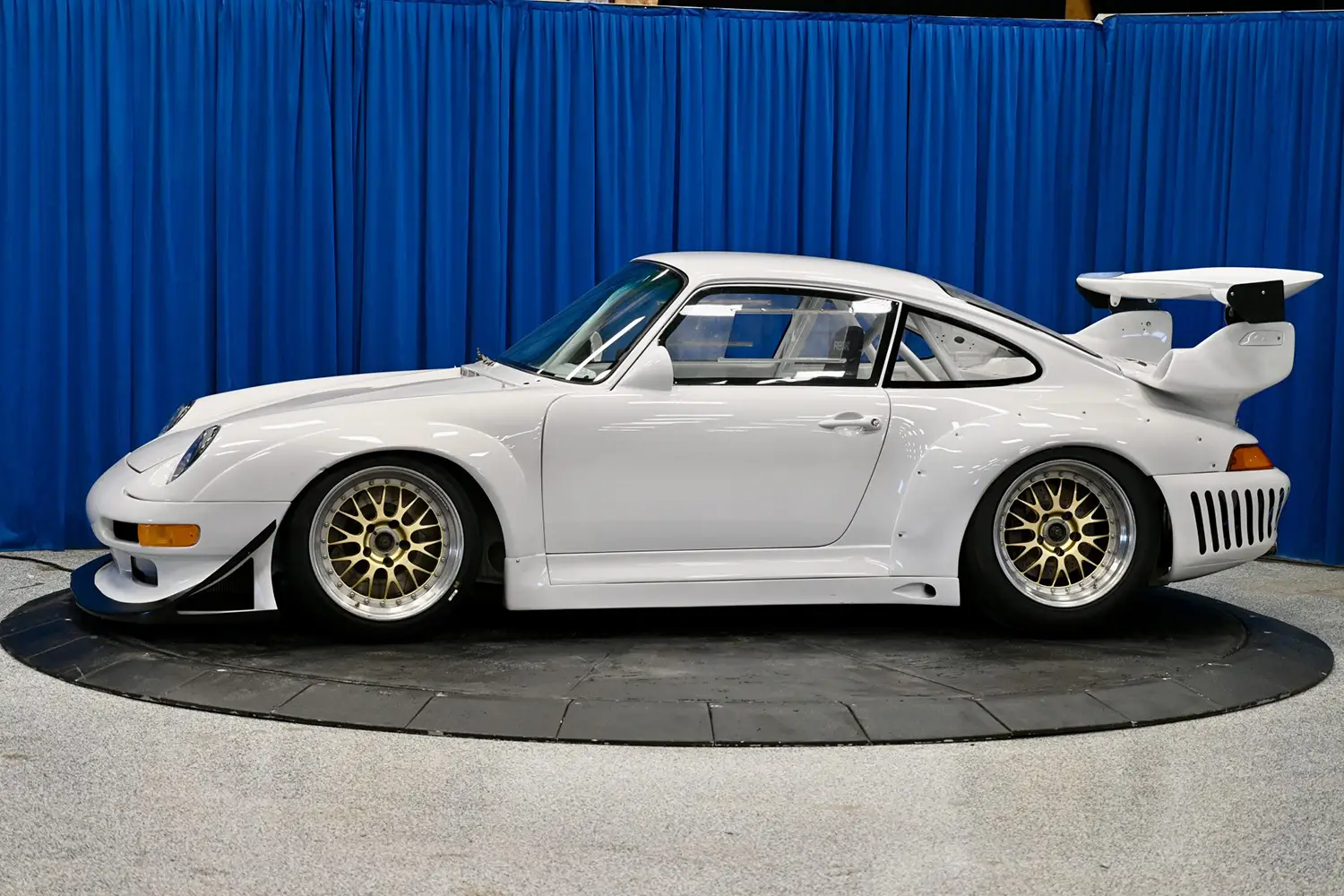 Porsche 911 GT2 R