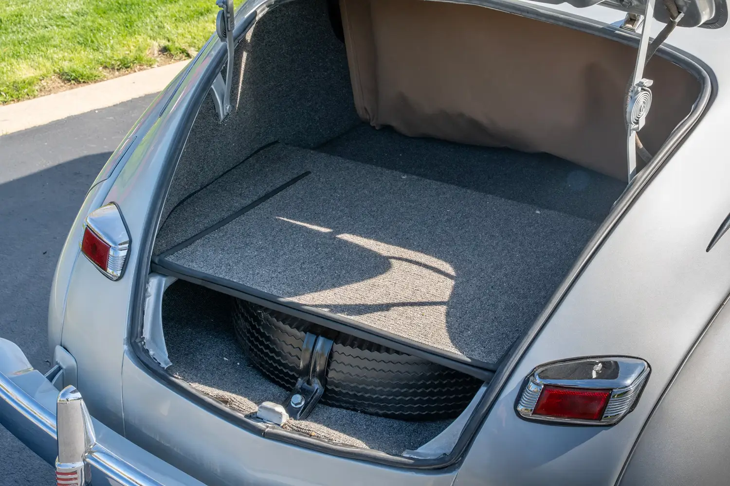 1941 Lincoln Zephyr Convertible Coupe - Photo 7