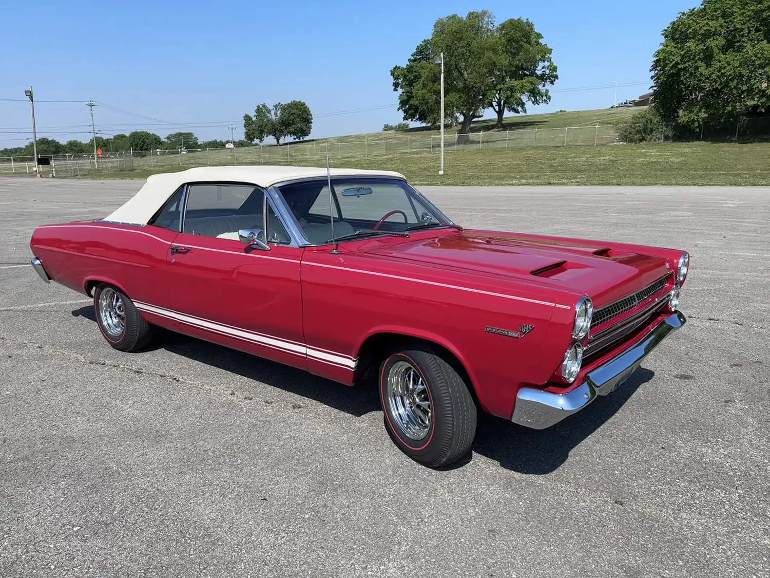 1966 Mercury Comet Cyclone GT Convertible - Photo 2