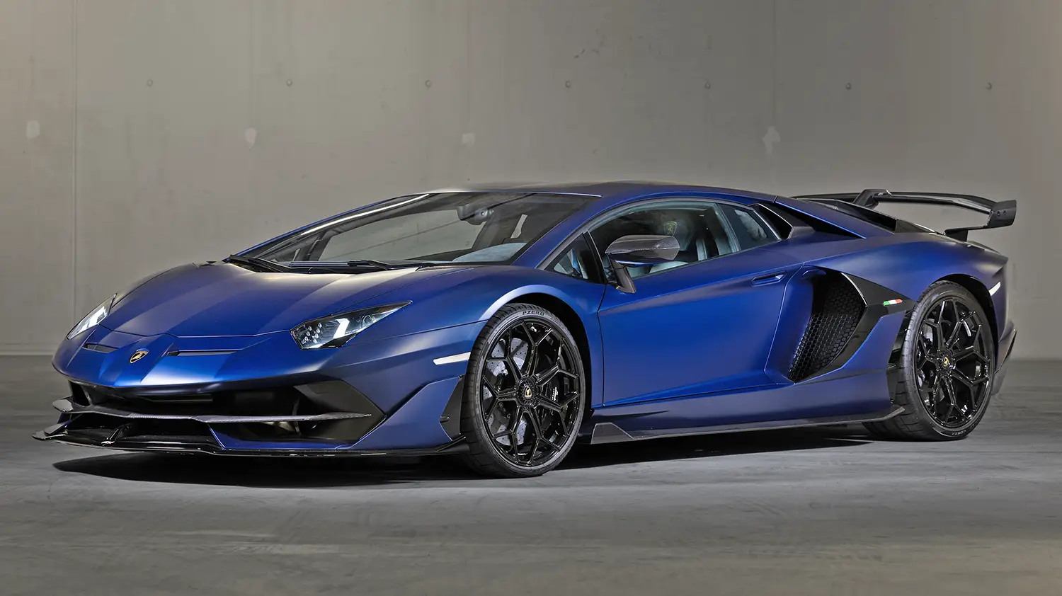 2020 Lamborghini Aventador SVJ