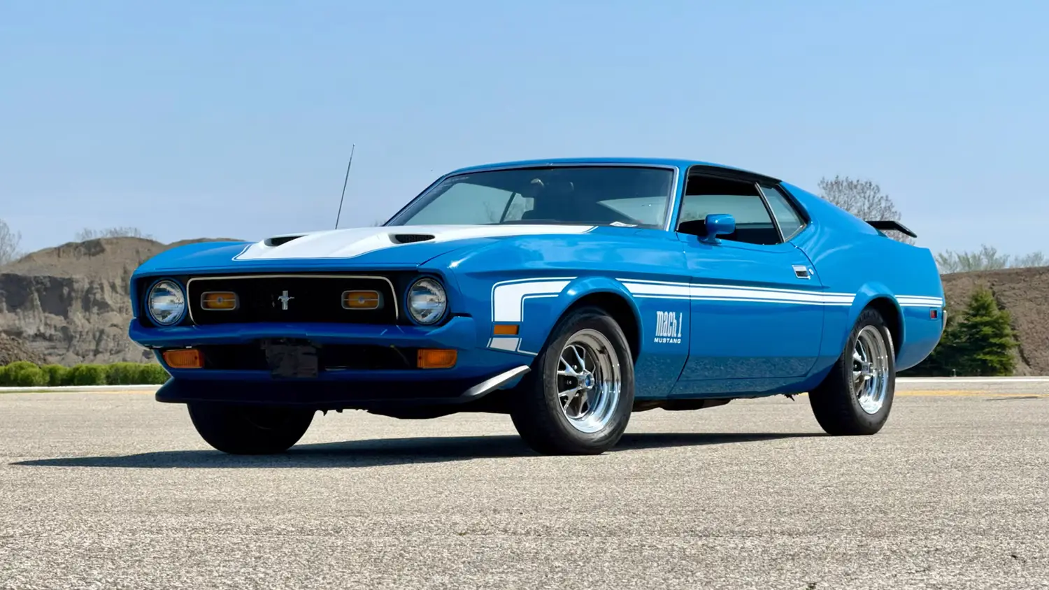 1972 Ford Mustang Mach 1 Fastback - Photo 2