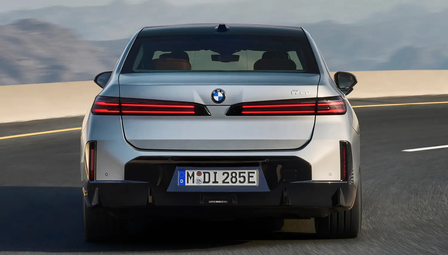 2027 BMW i7 - Photo 3
