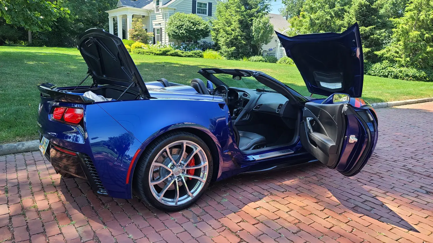 2017 Chevrolet Corvette Grand Sport - Photo 2