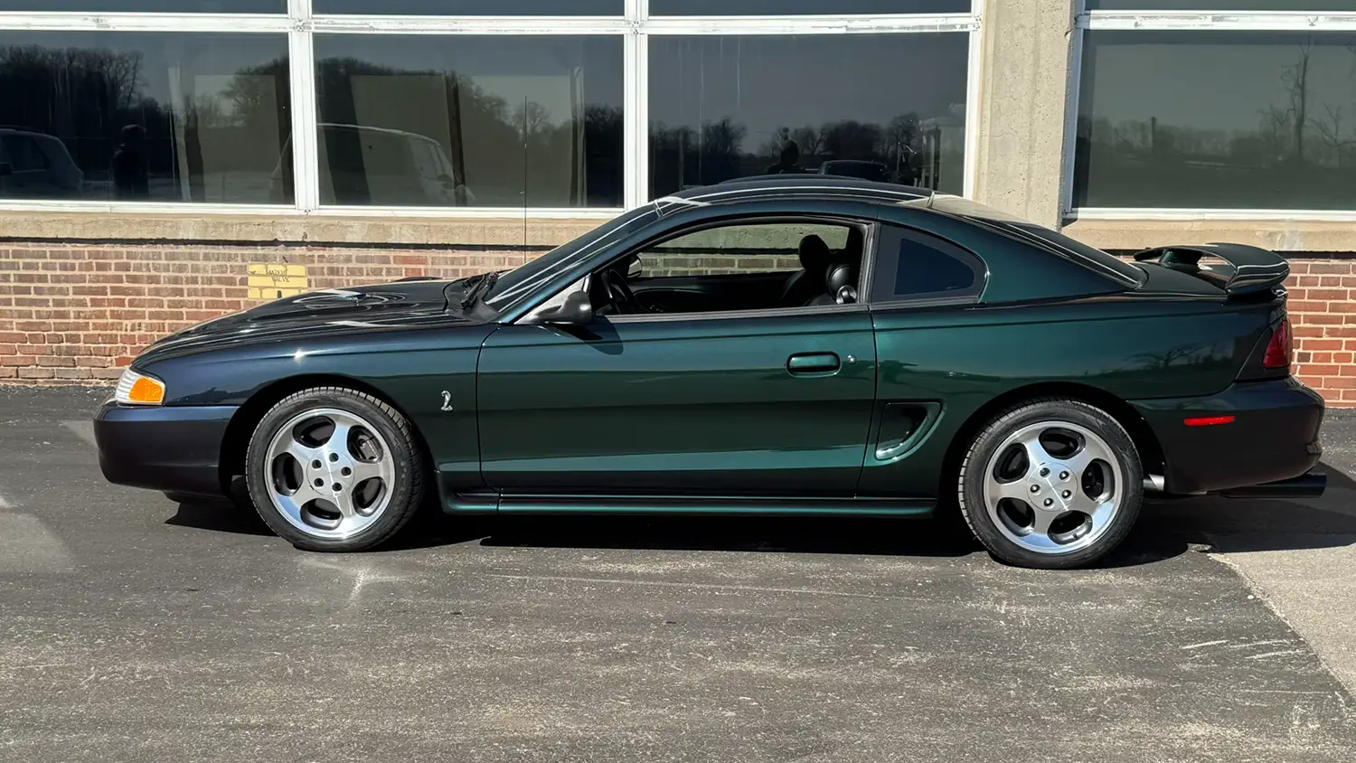 1996 Ford Mustang SVT Cobra - Photo 2