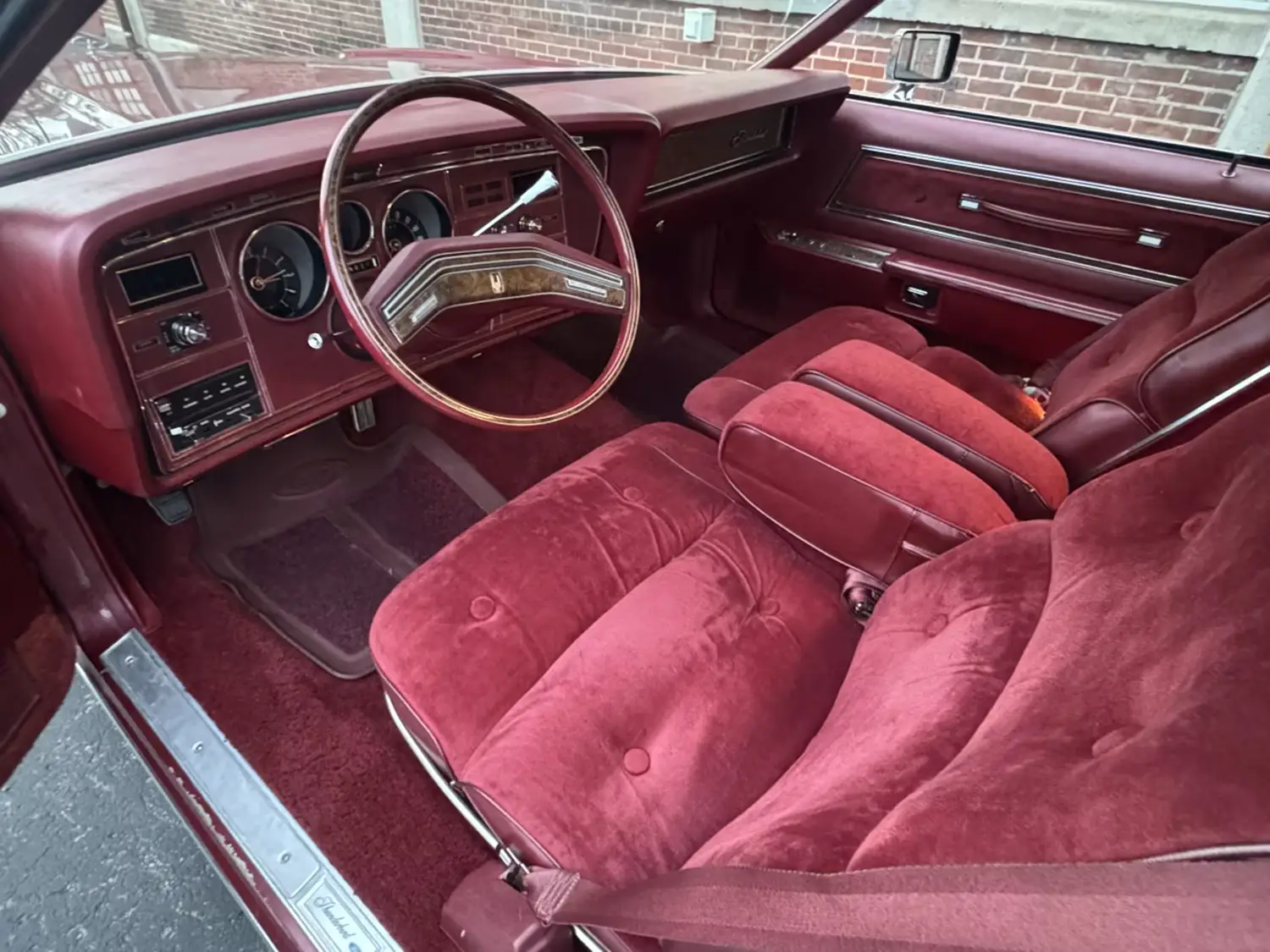 1976 Ford Thunderbird