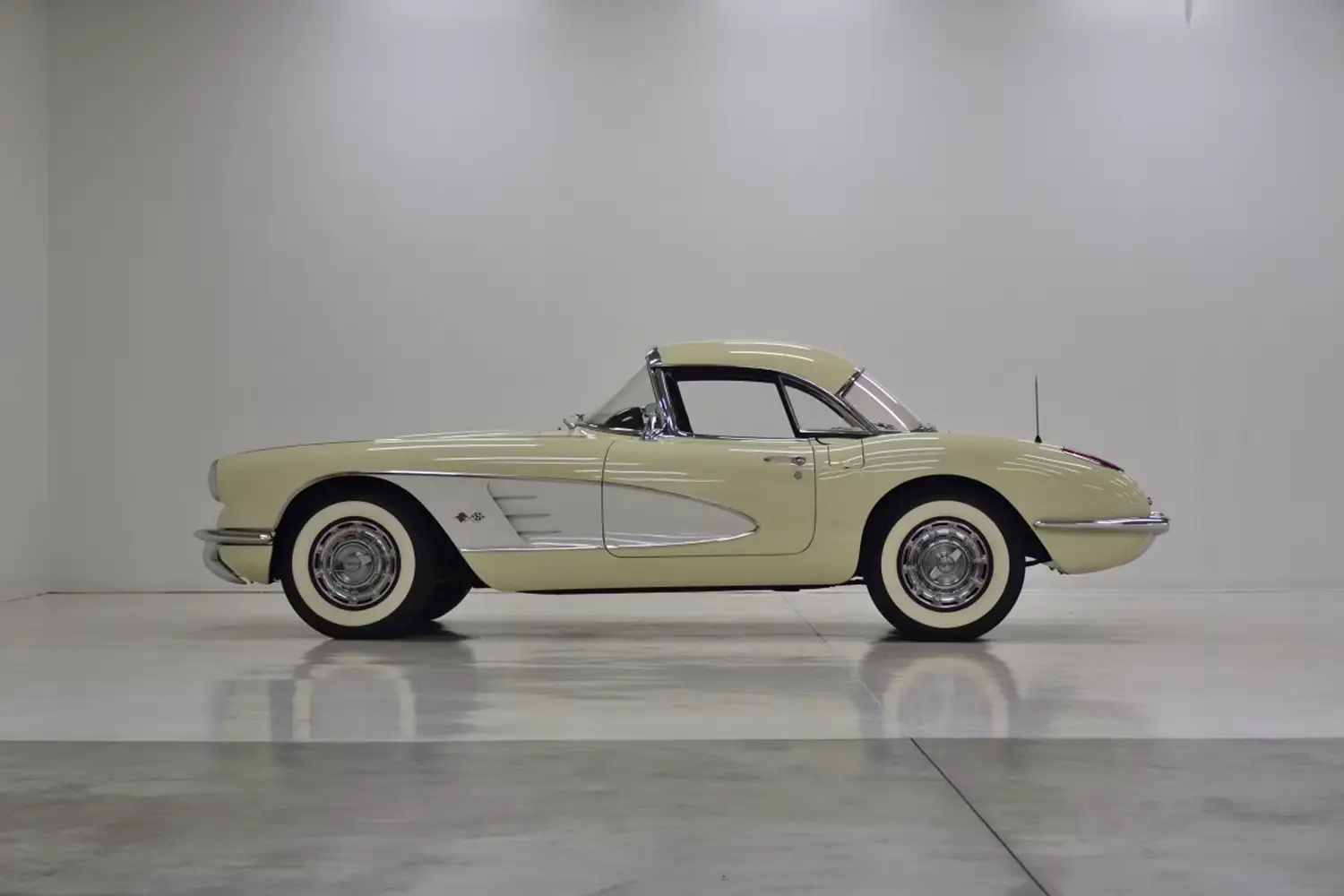 1959 Chevrolet Corvette Two Top Convertible