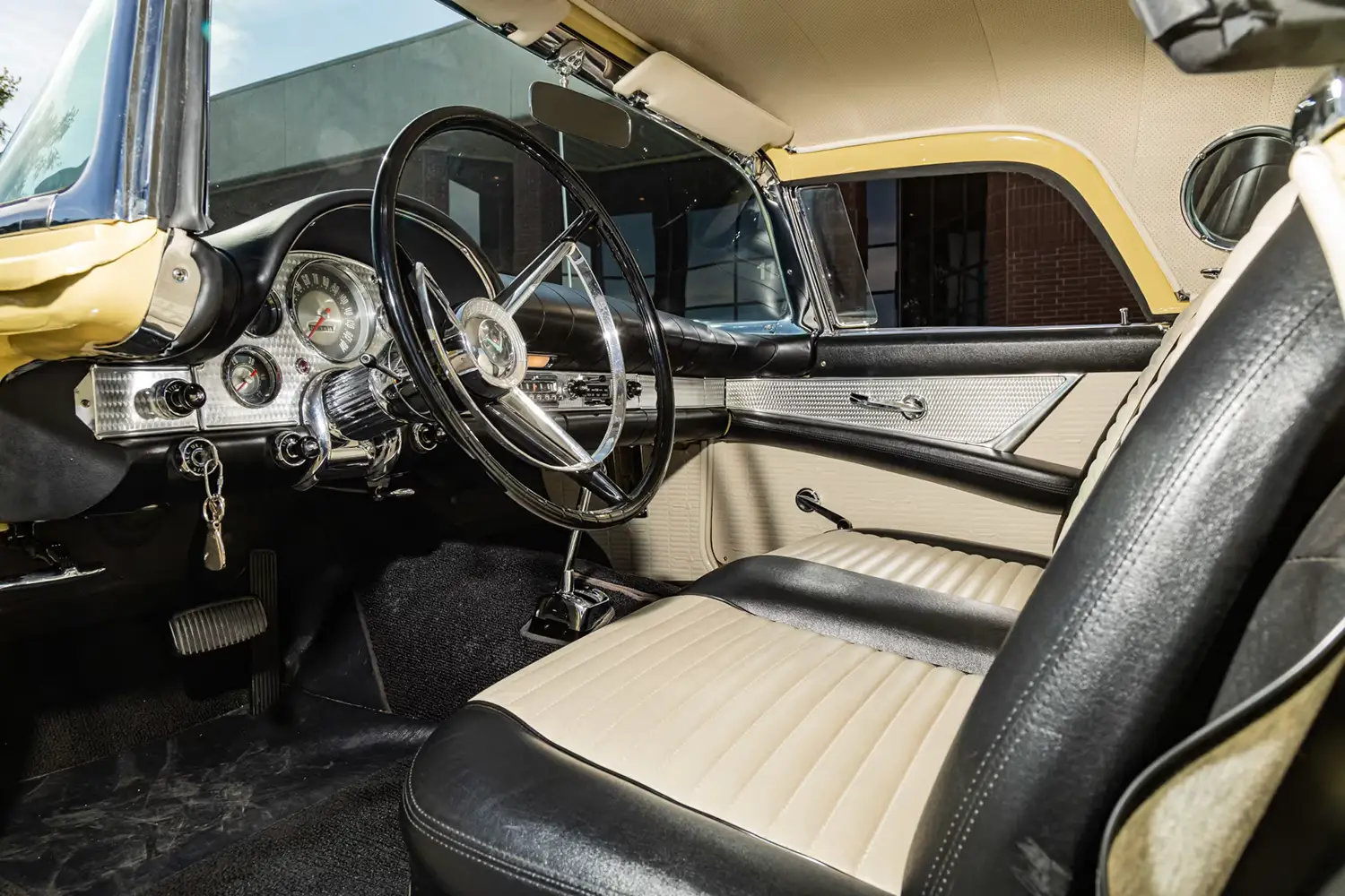 1957 Ford Thunderbird