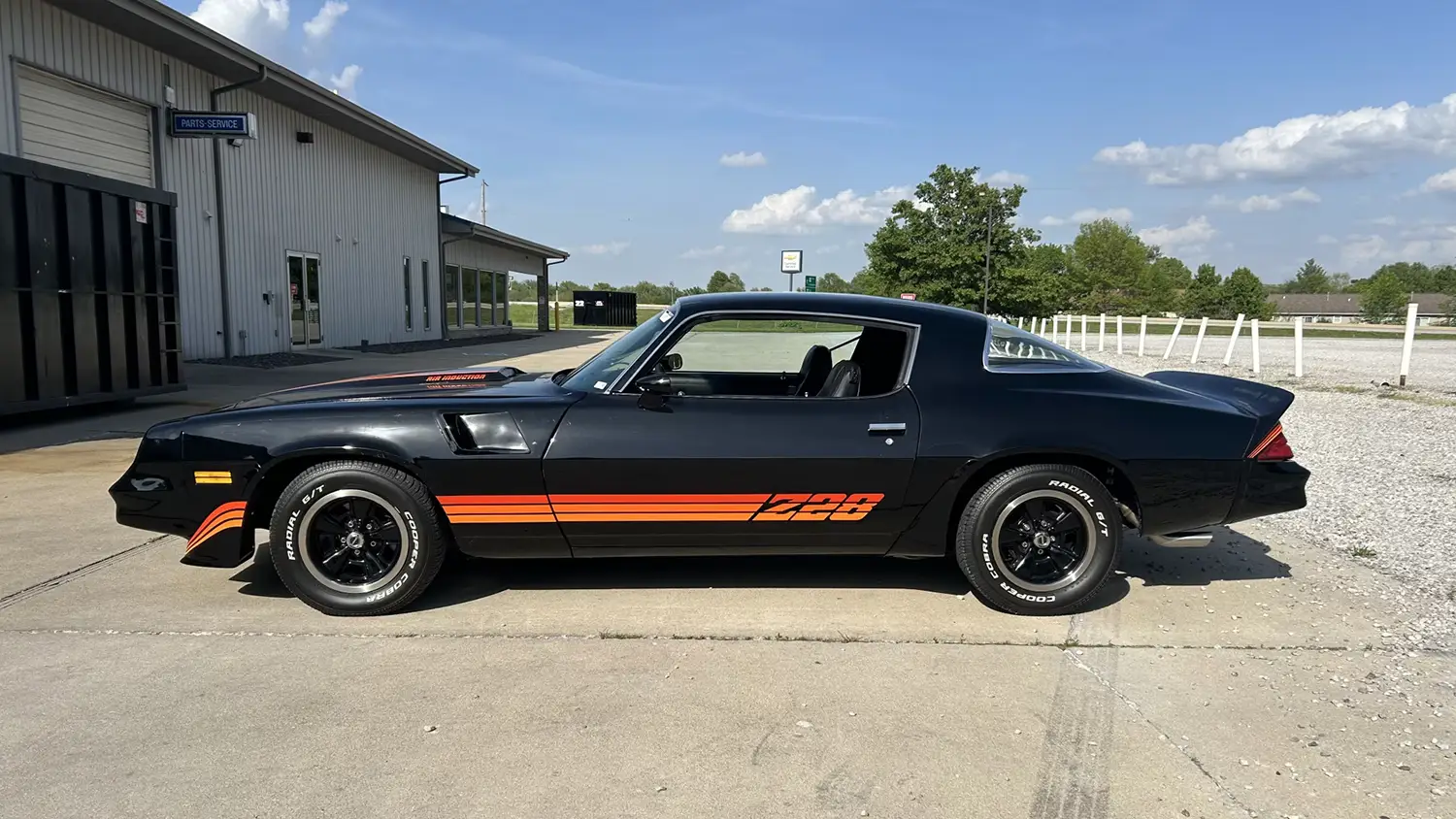 1981 Chevrolet Camaro - Photo 2