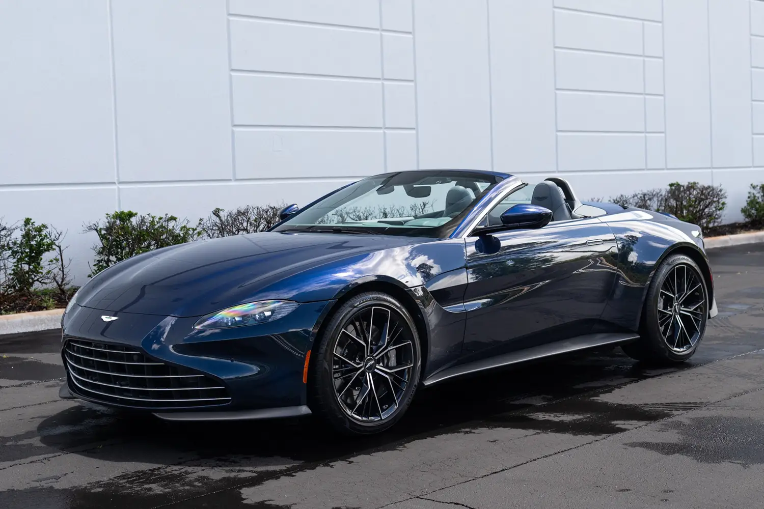 2021 Aston Martin Vantage Roadster