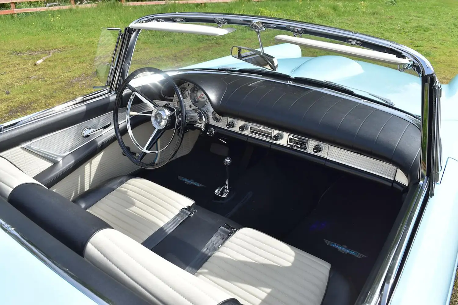 1957 Ford Thunderbird