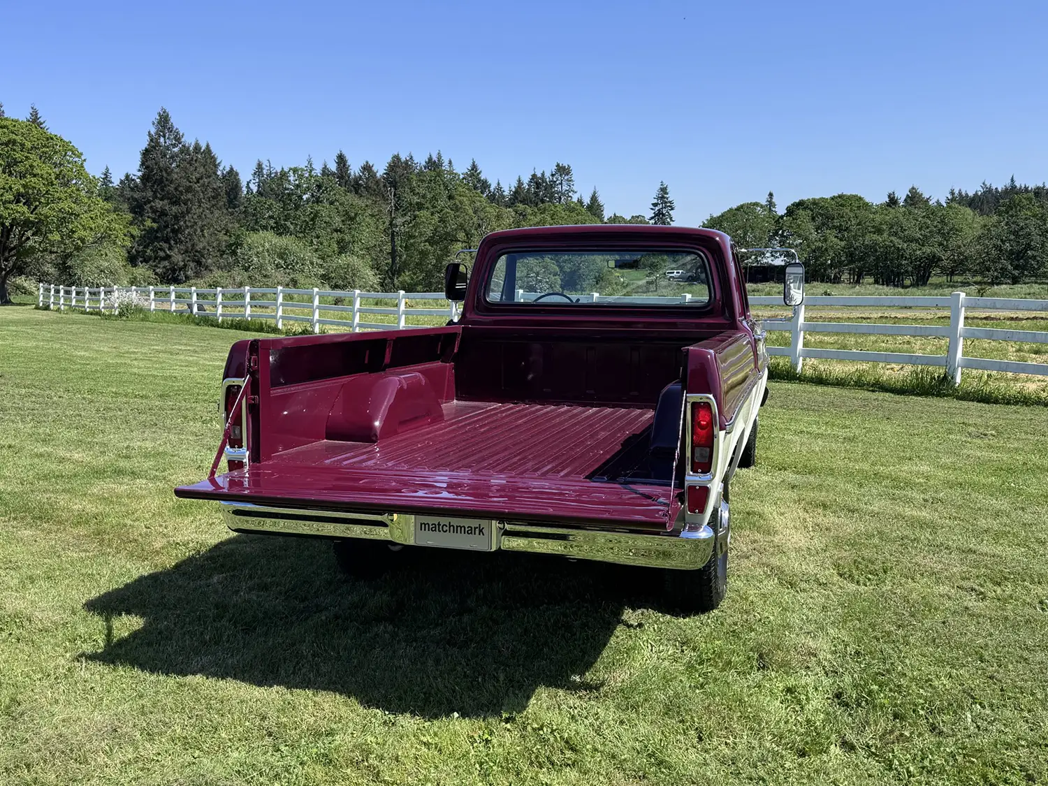 1969 Ford F-250 Custom - Photo 2