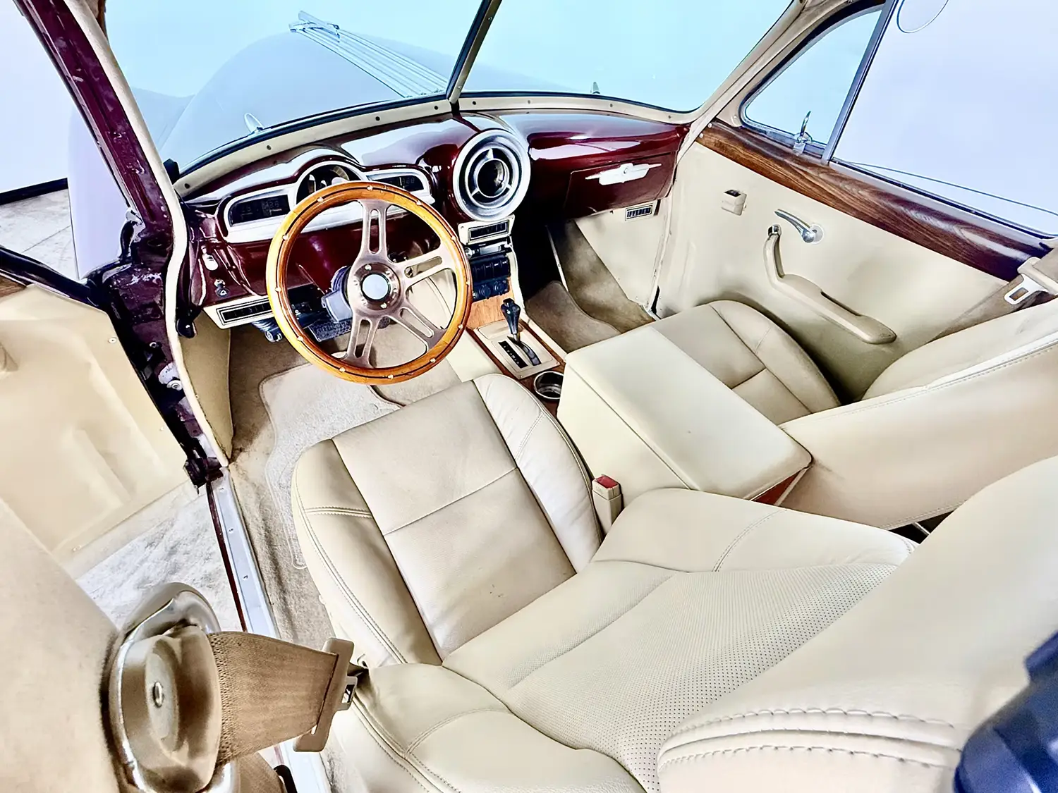 1951 Pontiac Streamliner Custom Wagon - Photo 4