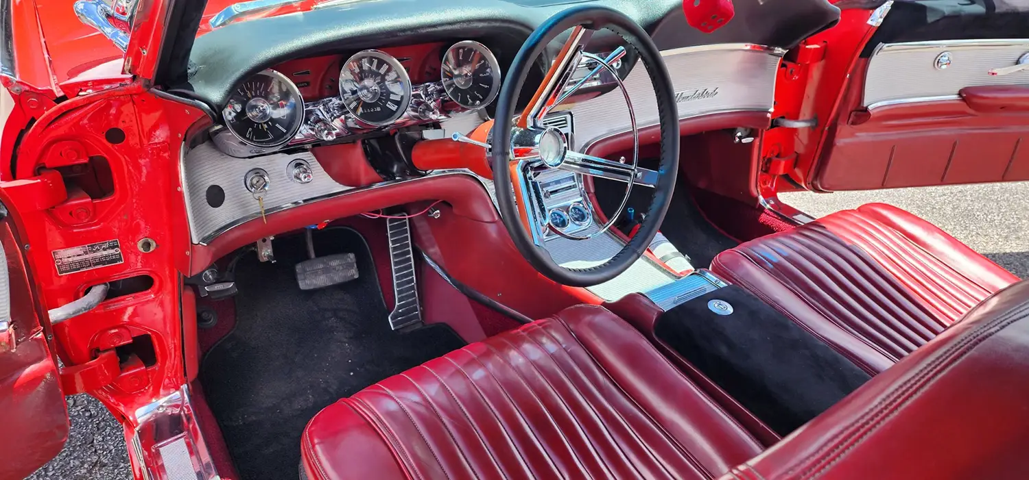 1962 Ford Thunderbird Convertible - Photo 4